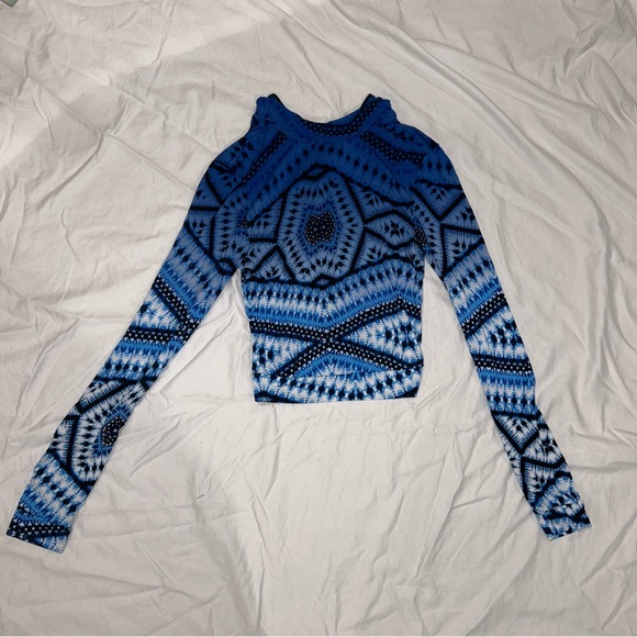 Blue and Black Tart Brand, tye dye pattern long sleeve - Picture 9 of 10
